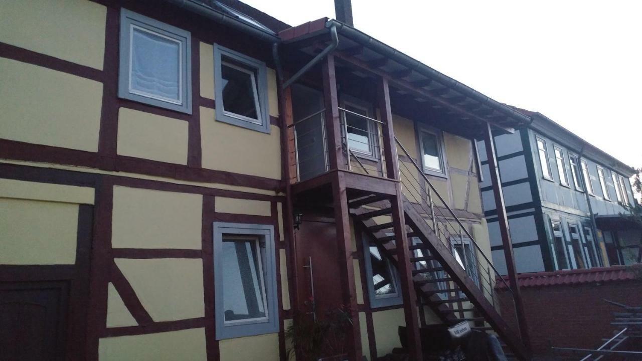 Ferienwohnung Bei Dinos Sarstedt Exterior foto